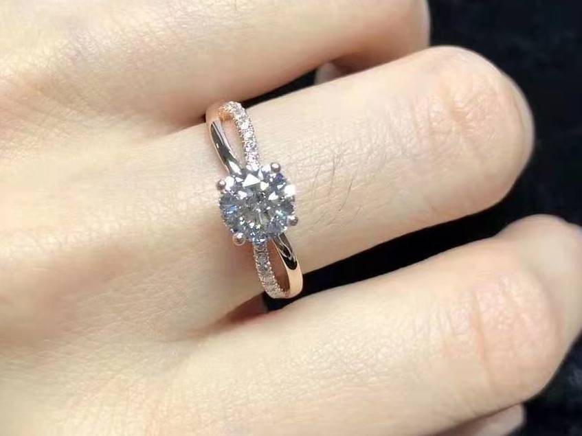 主石1克拉+承诺买贵赔付+GIA证书支持全球复检