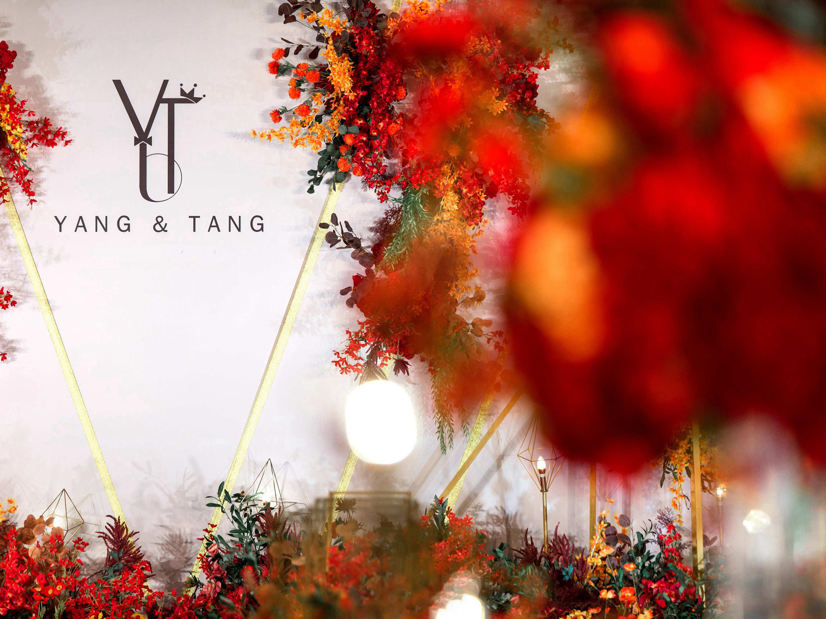 简约森系红色低预算小厅婚礼