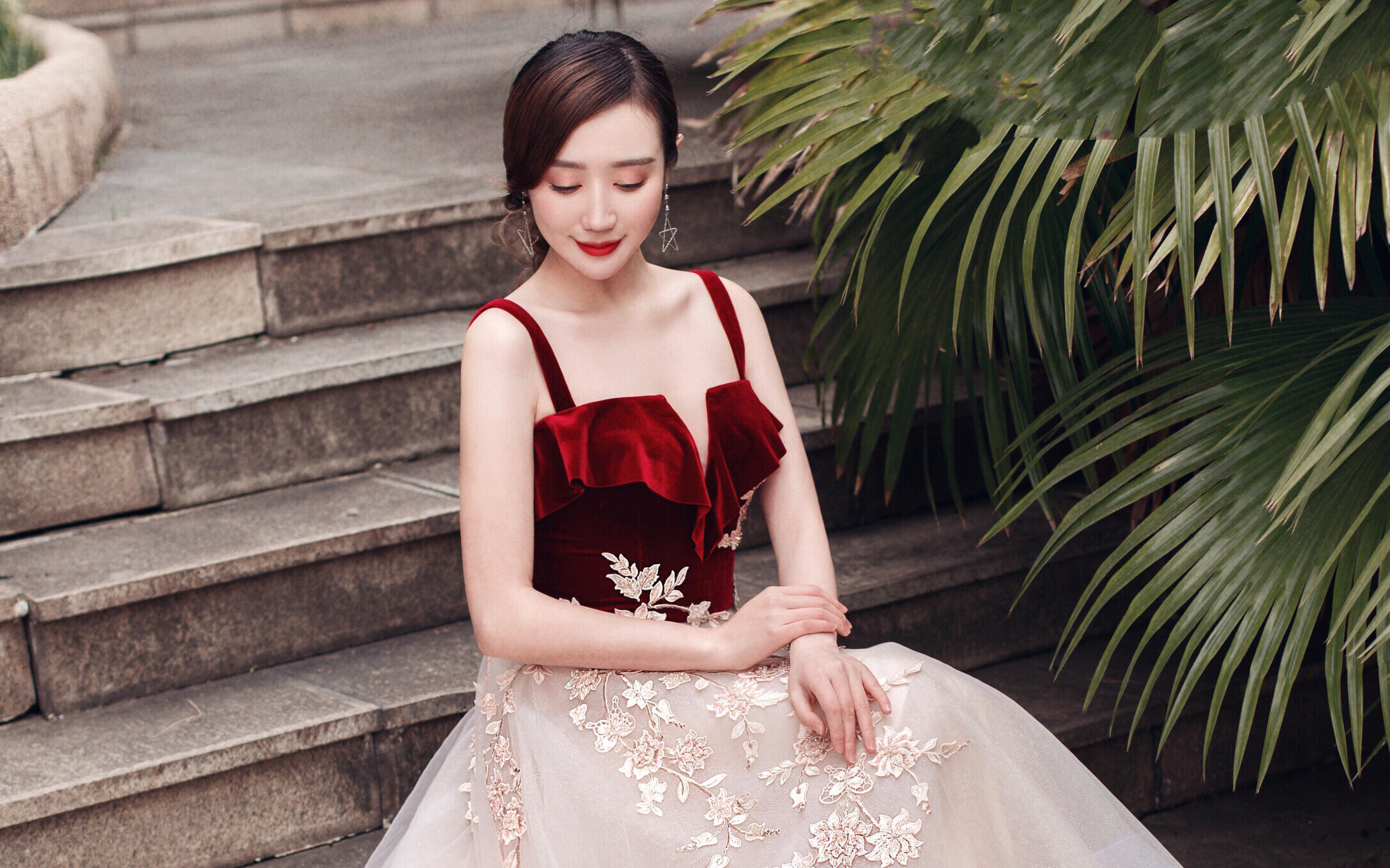 v1婚纱礼服馆国内一线礼服