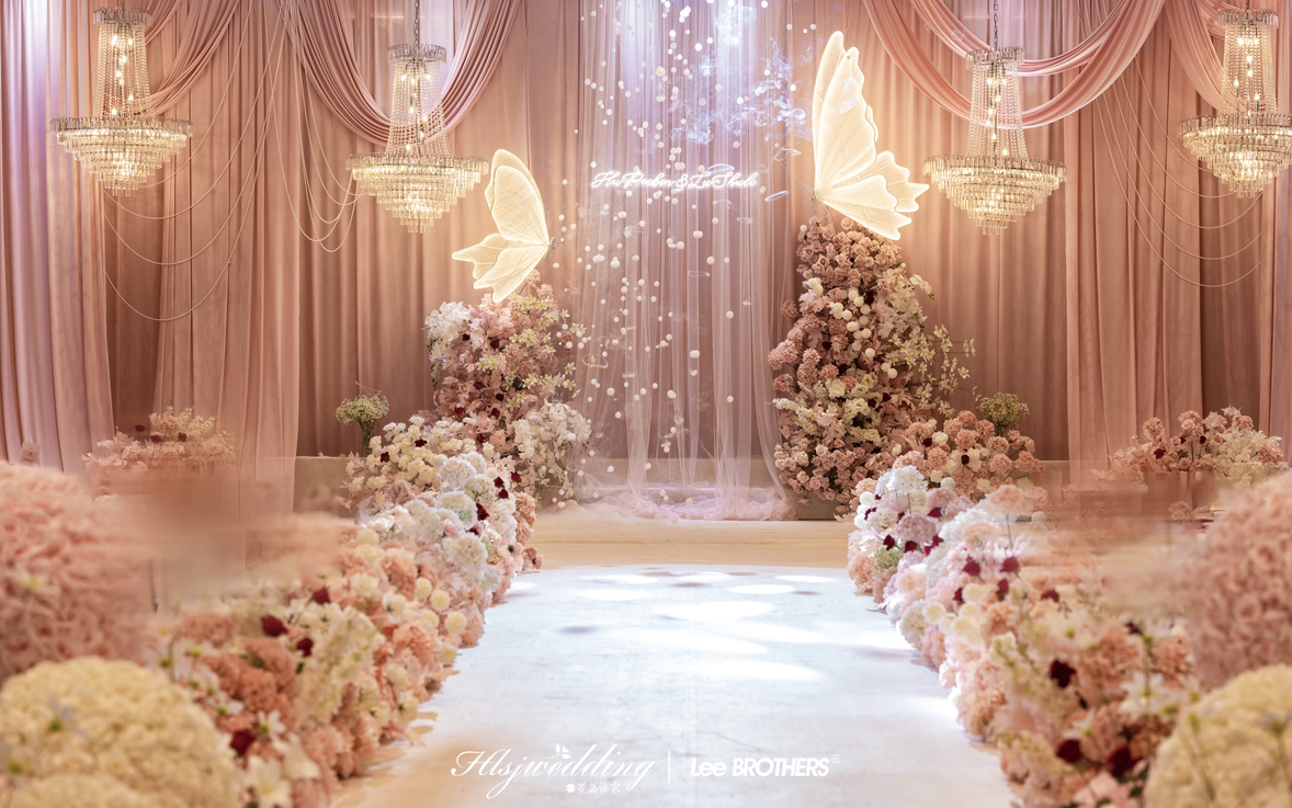 粉調(diào)浪漫，定格婚禮柔美瞬間