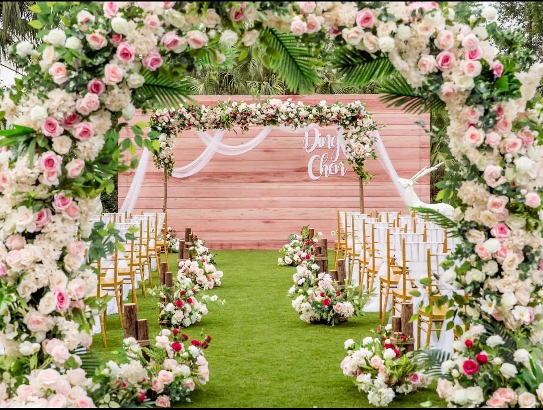 户外草坪婚礼  唯爱婚礼