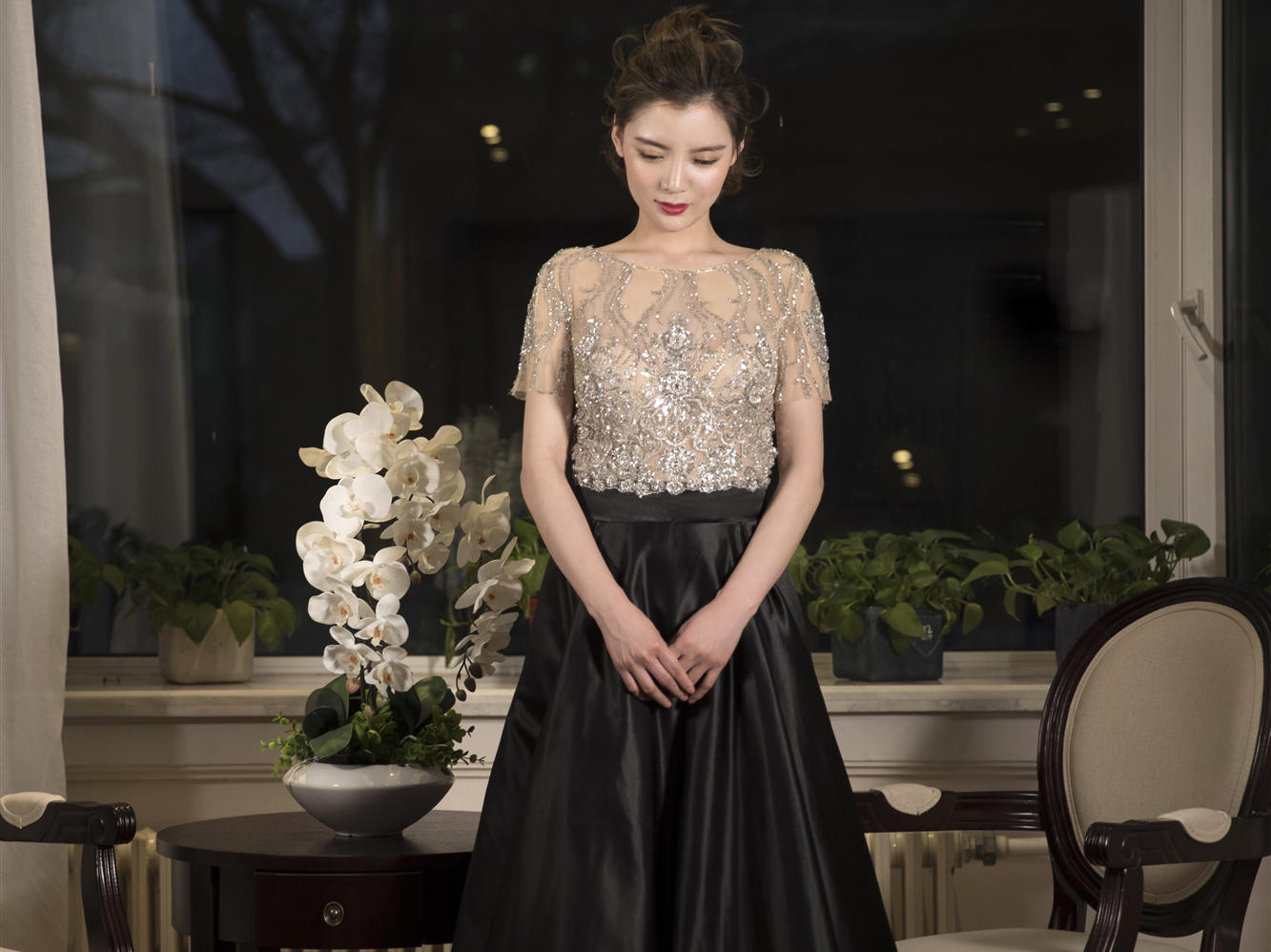 高端设计师品牌礼服年会礼服