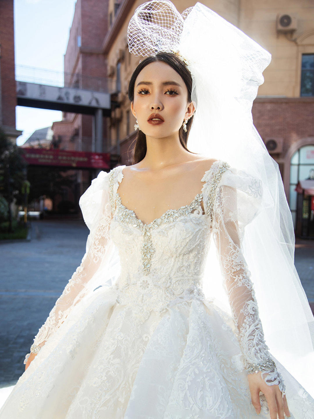 【高端尊享】国际轻奢婚纱2件+高定晚礼服1件