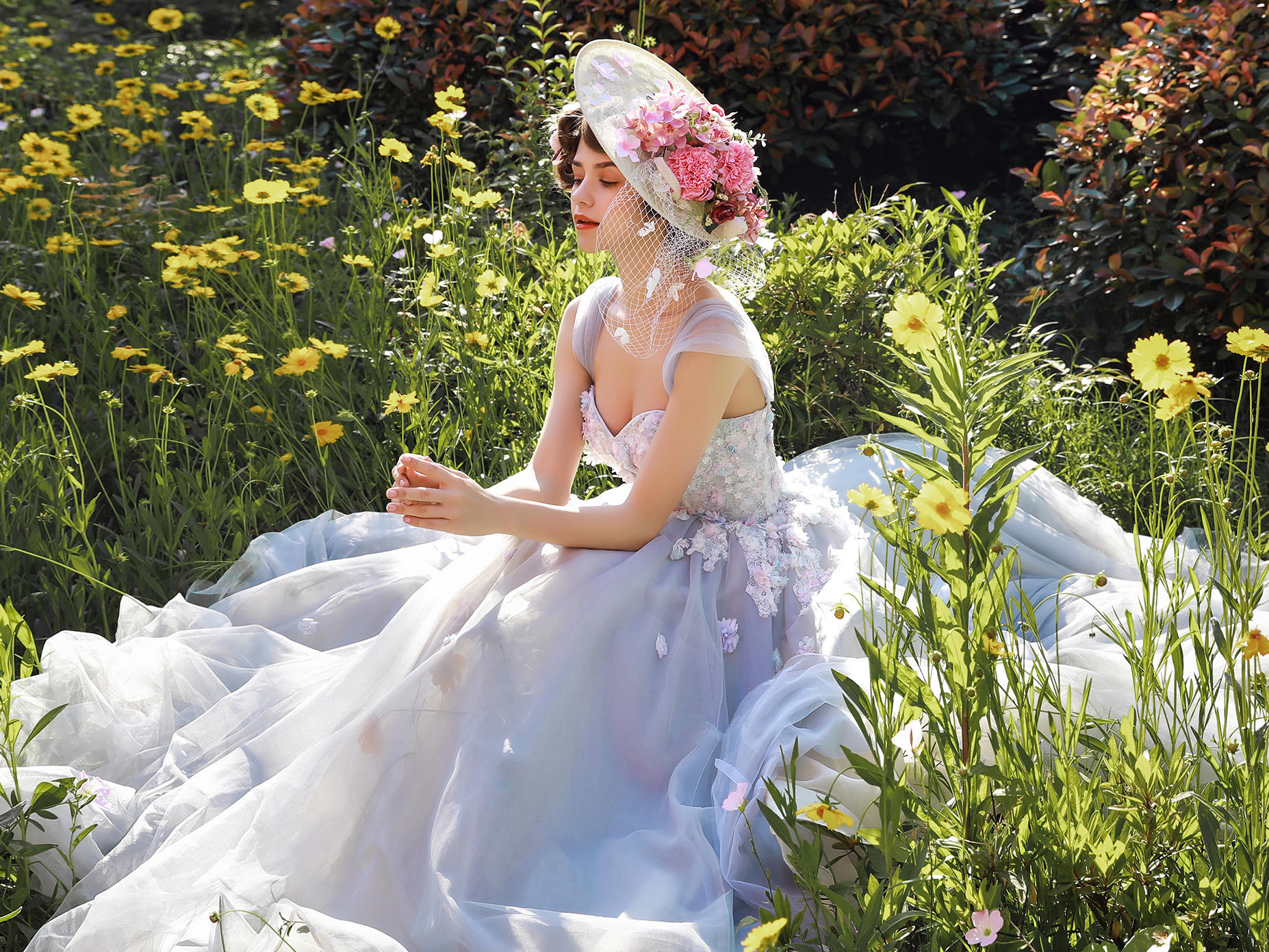 【店长推荐】设计师高定大拖尾主纱4件套+伴娘服