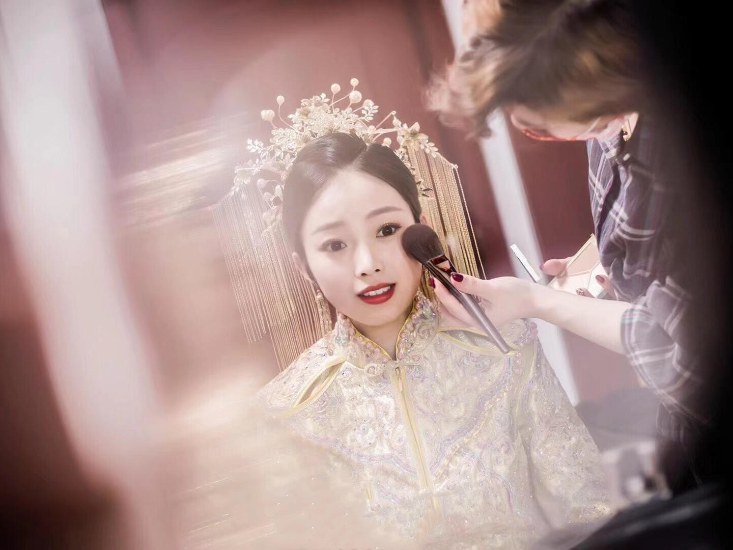 特惠【电视台造型师】跟妆3套+美甲全款礼+亲友妆