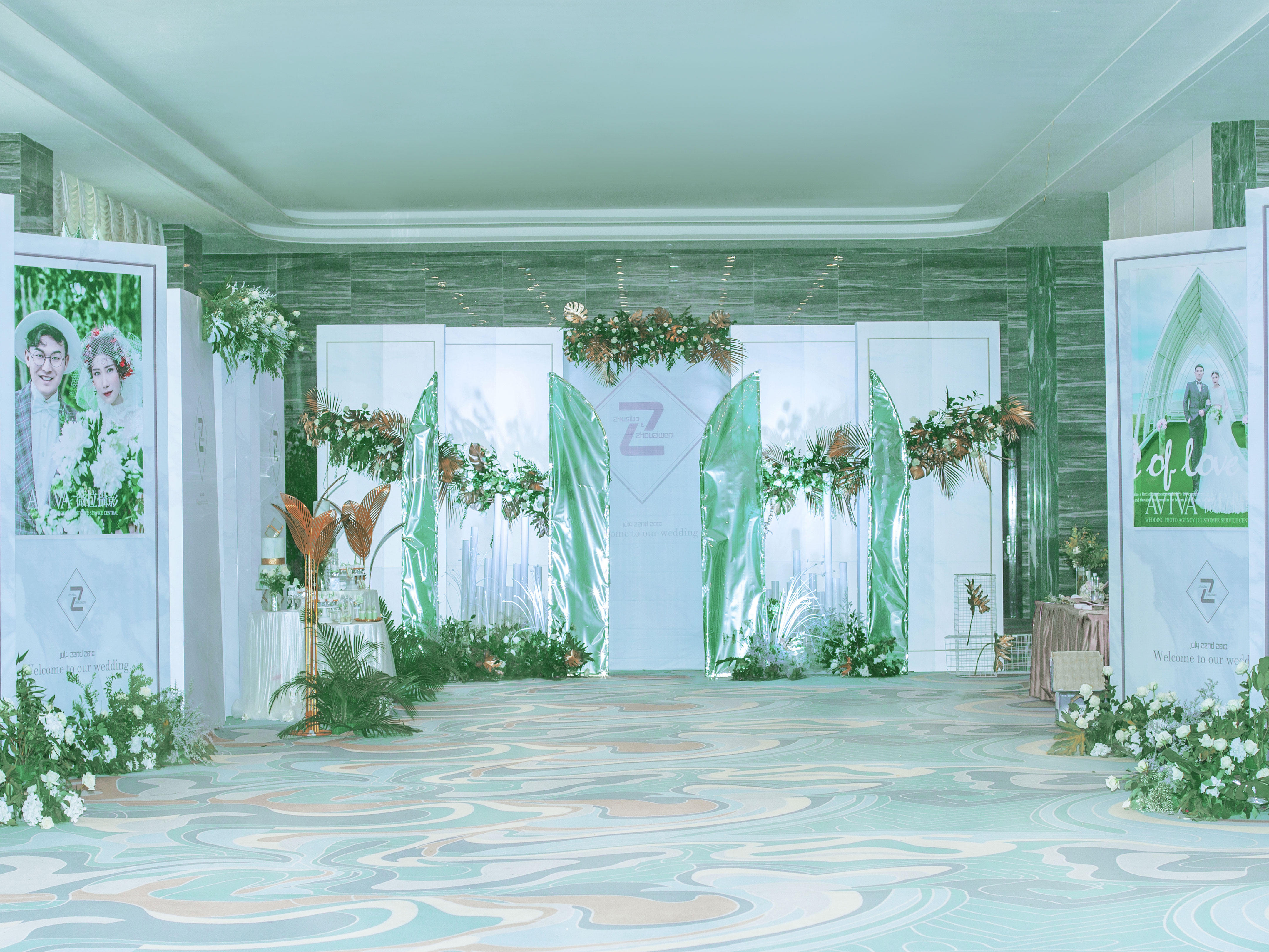 订婚礼送头车+全程婚礼顾问+纯订制婚礼