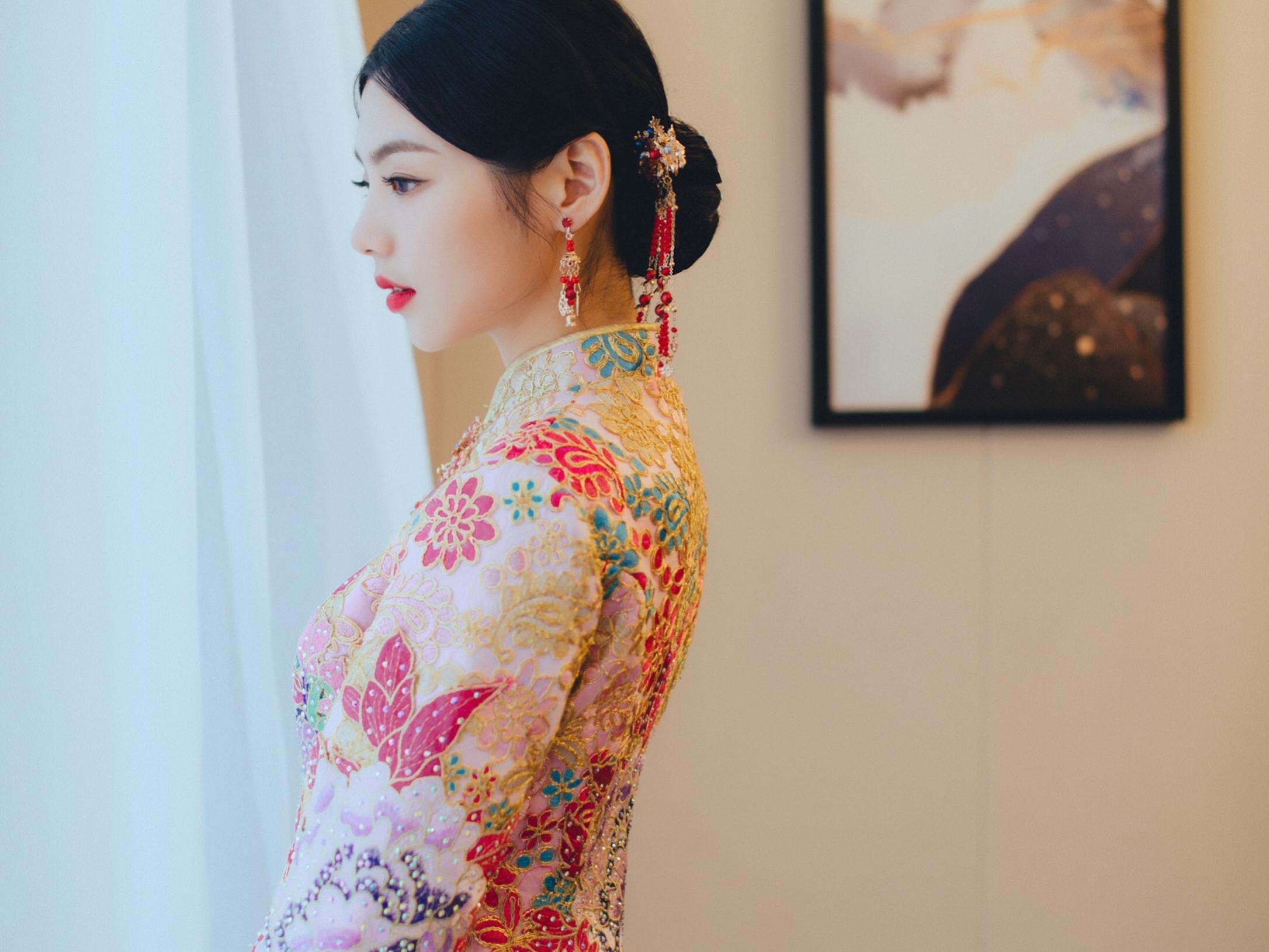 【QIN BRIDE】总监全程跟妆+免费头饰