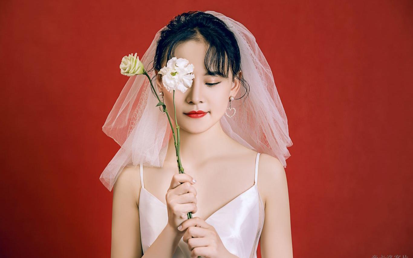帝卡洛精推599元女孩写真特辑