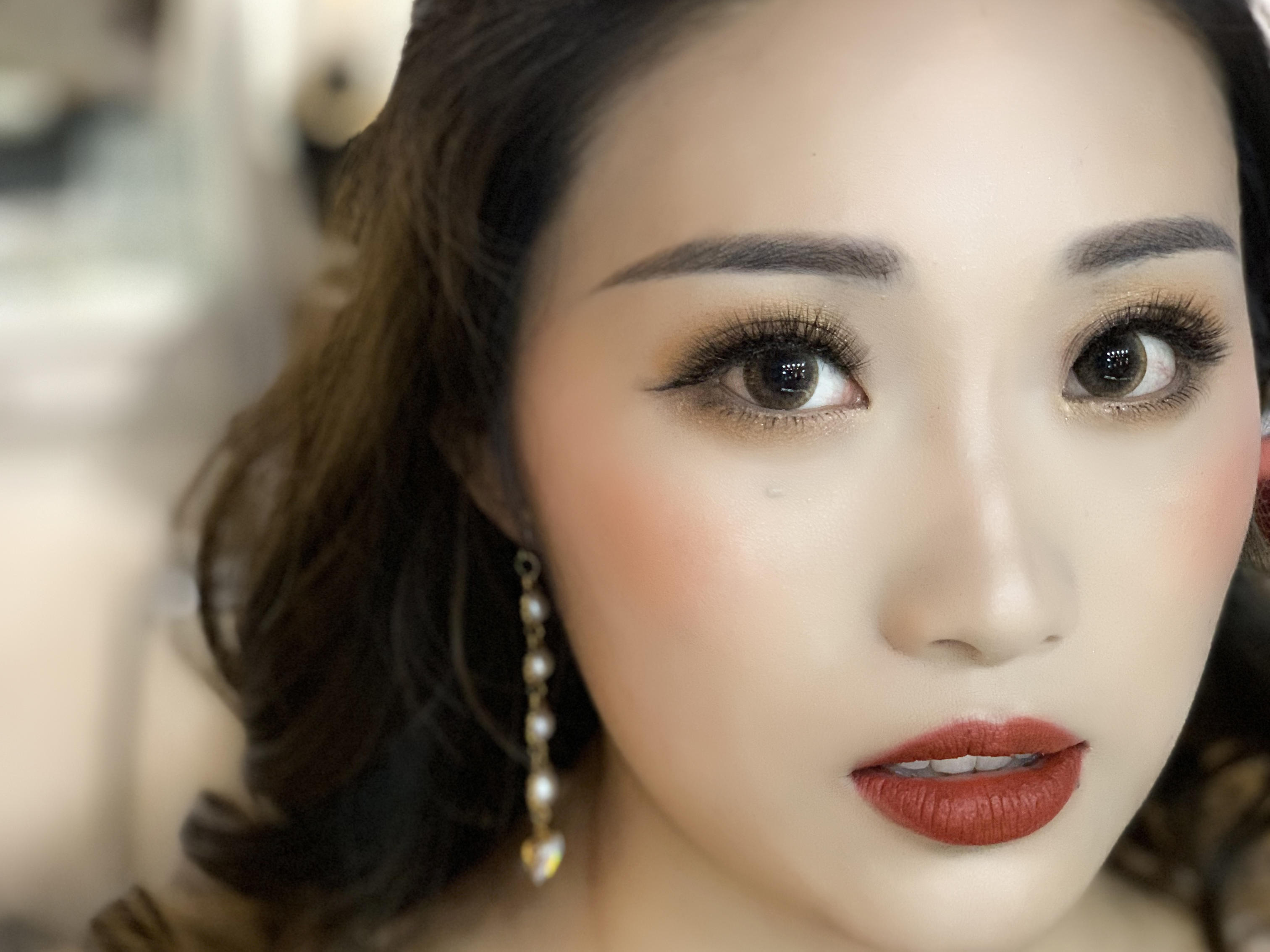 设计师品牌中式+品牌婚纱+高档礼服+2680化妆