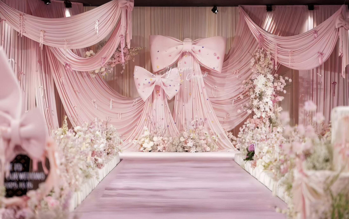 粉色蝴蝶結婚禮現(xiàn)場