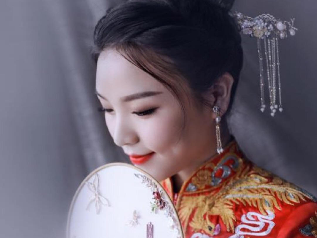 【特惠套】高定齐地婚纱套餐+1280首席老师跟妆