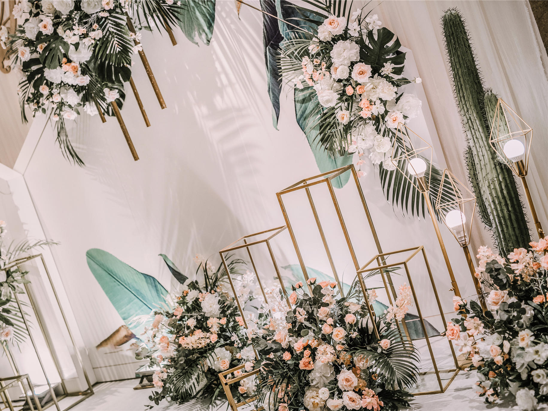 旺蒼時(shí)光印記婚紗.婚慶包干套餐