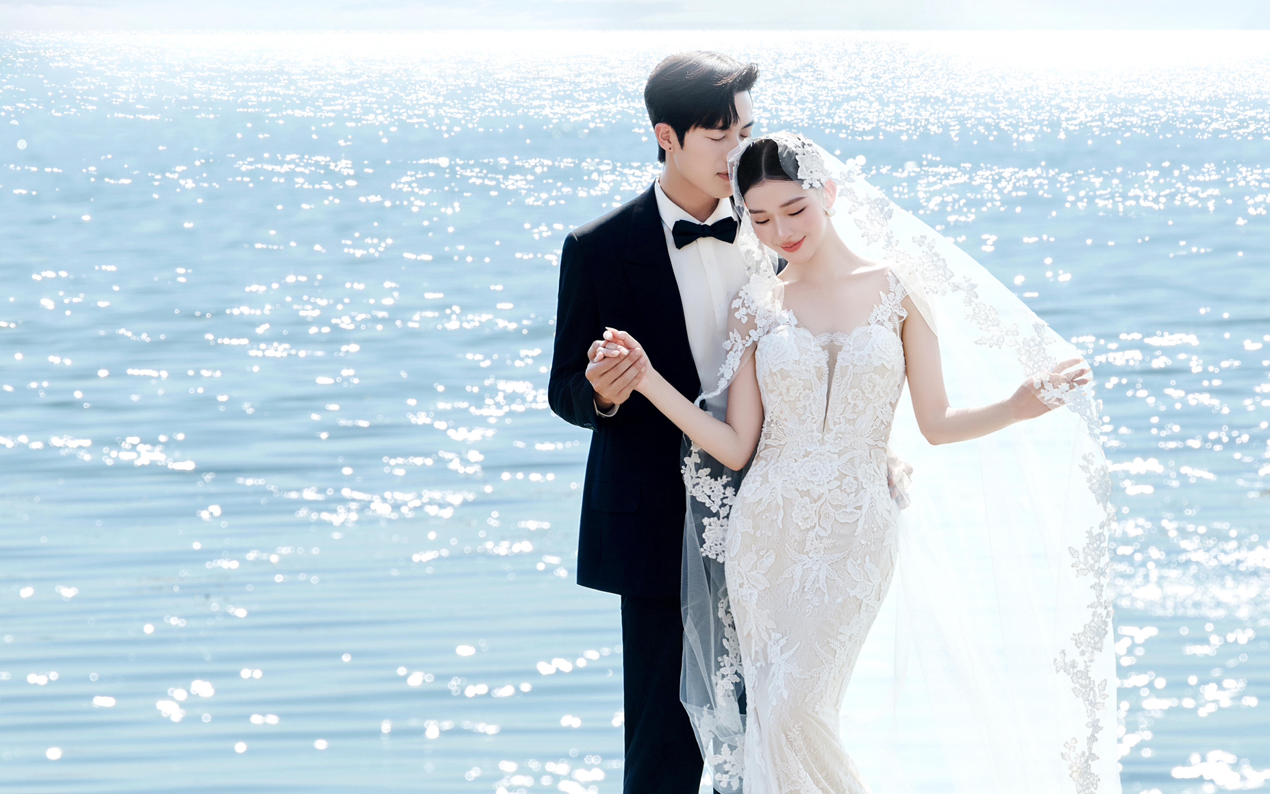 氛围感统治区｜生命力拉满的海景礁石婚纱照