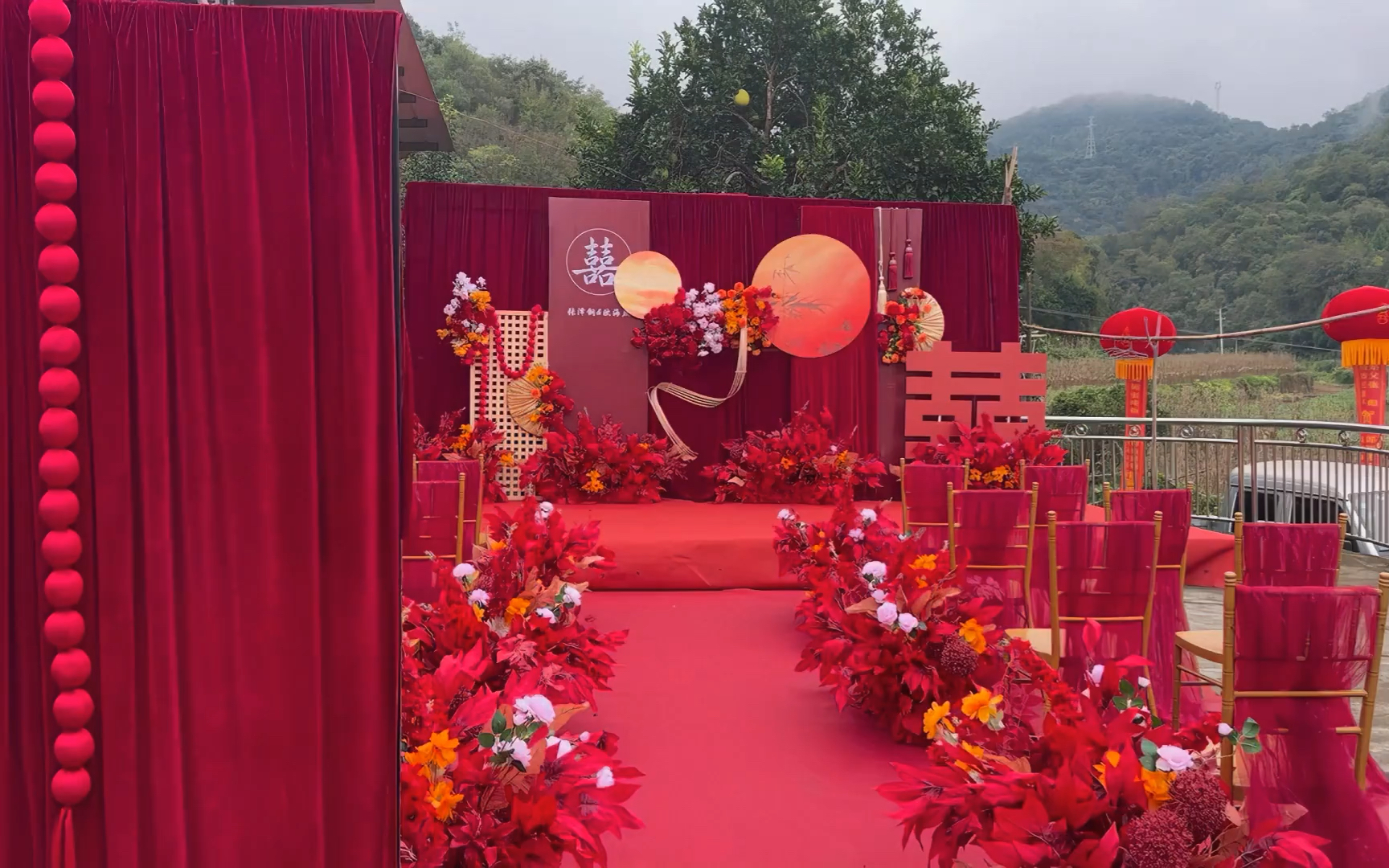 戶外小預(yù)算紅色系婚禮