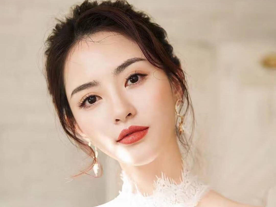 【怦然心动】艺人造型新娘全程跟妆  带助理一位