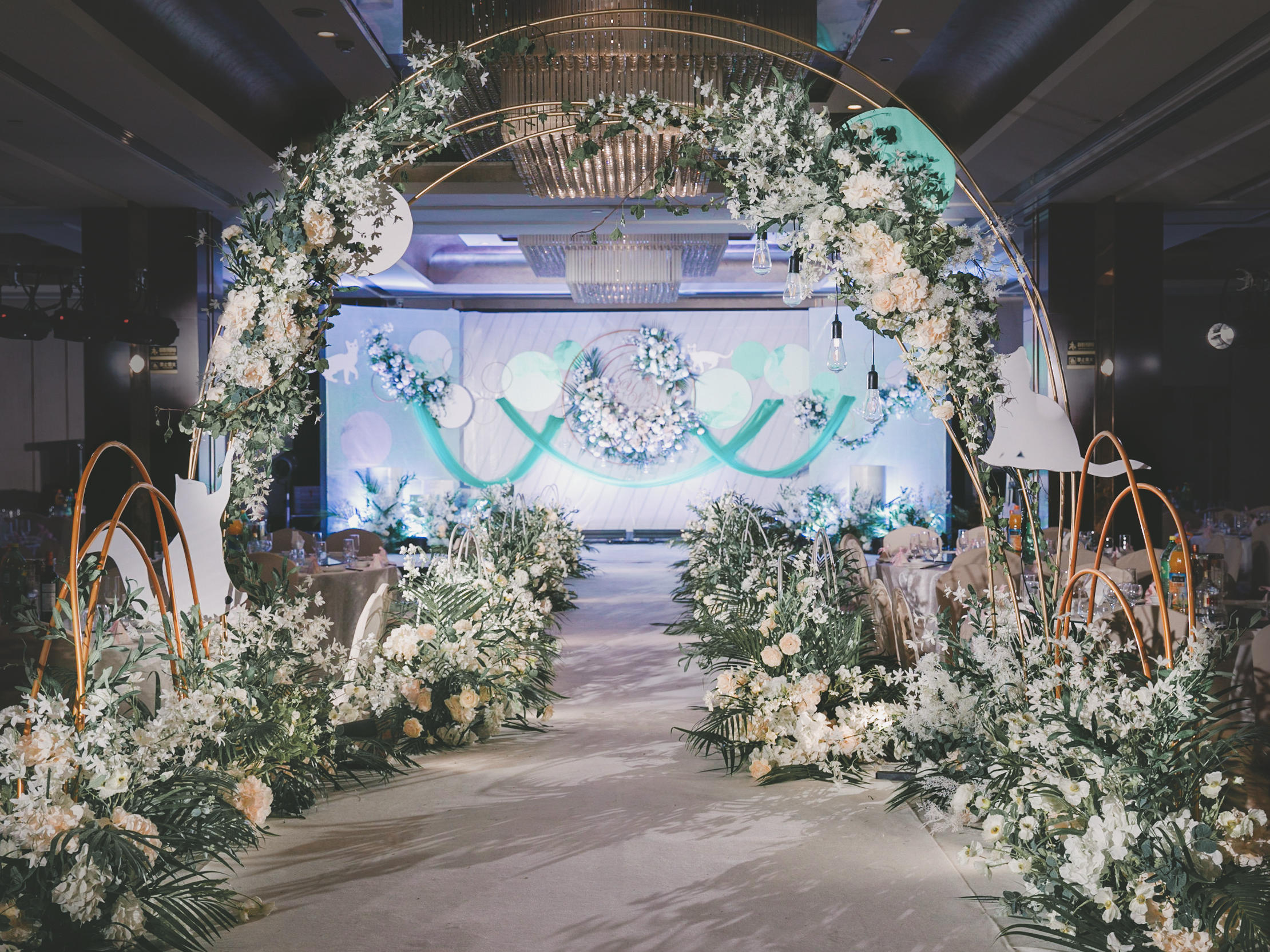 《四季童话婚礼定制》爆款白绿小清新