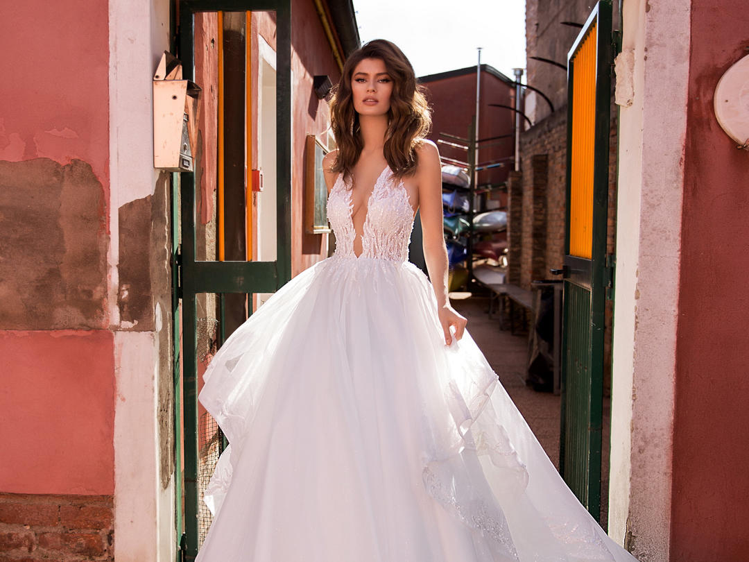 【潮婚节特供】爆款白纱+新娘跟妆+预约送秀禾