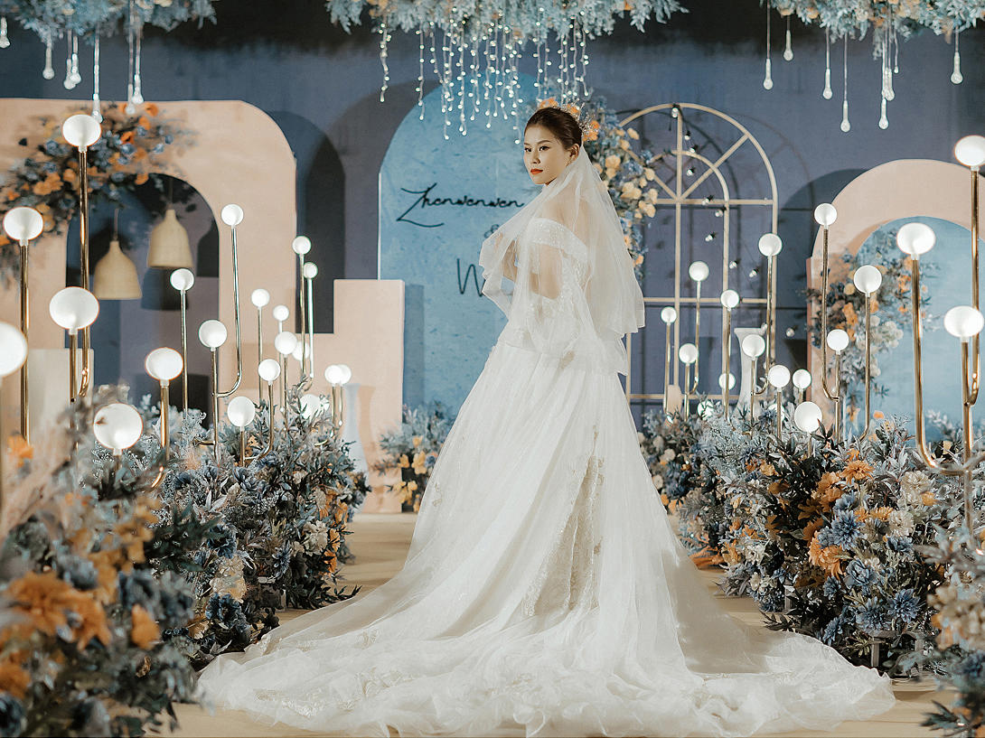 美娅 | 香槟裸粉 水晶香奈儿公主风婚礼   