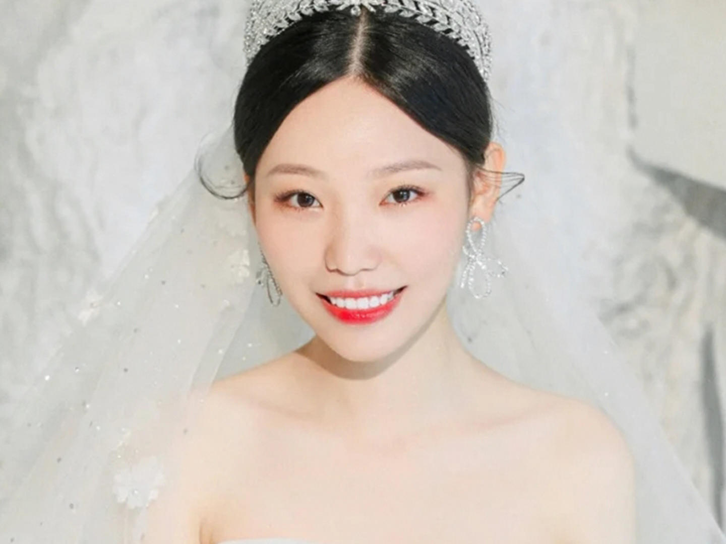 [致青春造型］ 首席化妆导师全天跟妆