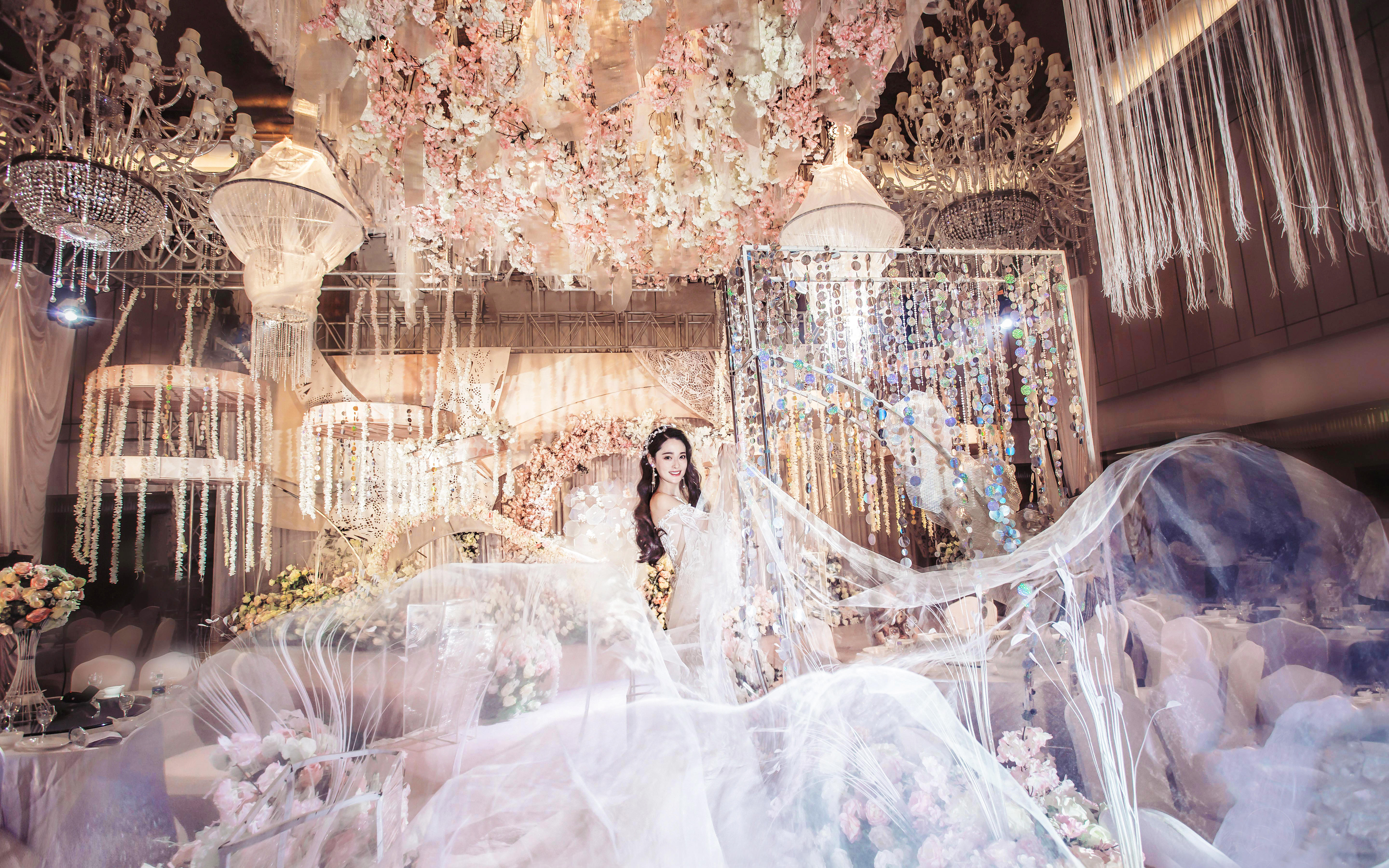 美兮婚纱馆&主纱简约气质造型