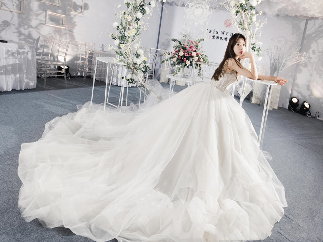 【优蔓新娘】C档位1380市区内高级新娘跟妆化妆