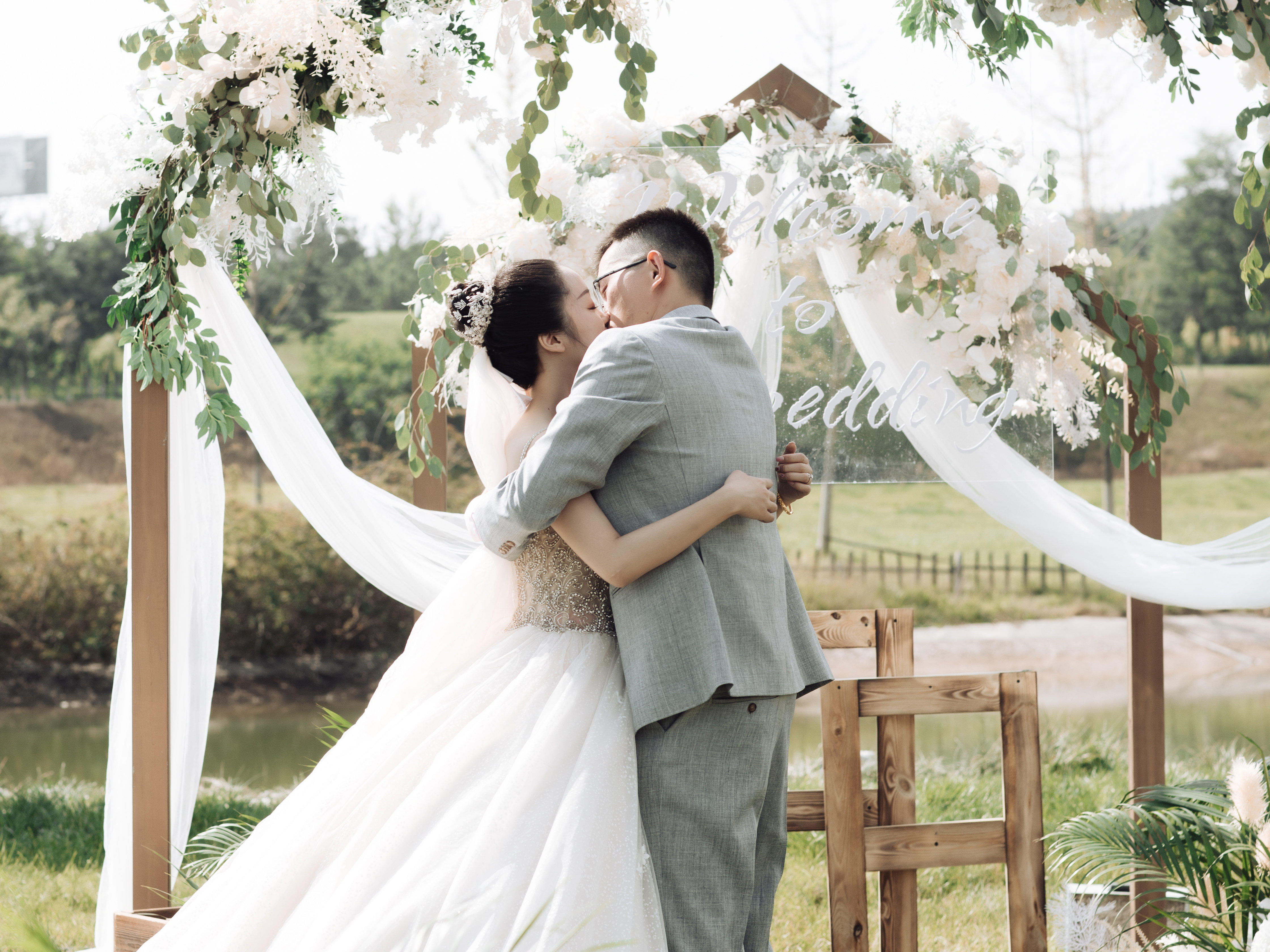 万元左右得高级小众婚礼/绿白系