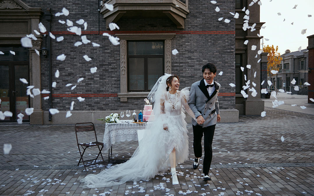 【完美結(jié)婚季】折上減現(xiàn)！網(wǎng)紅同款，店鋪熱銷！