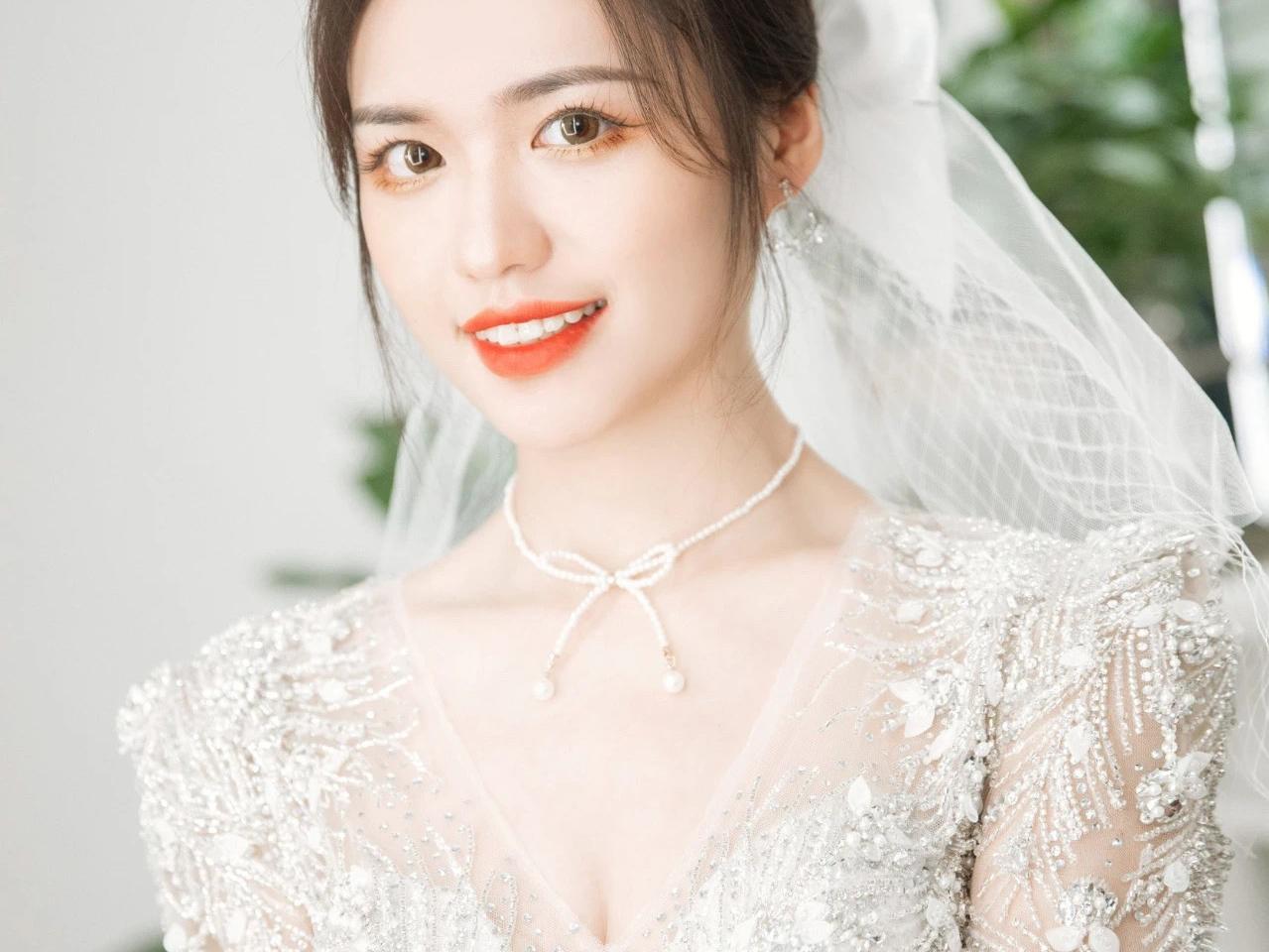 全天新娘跟妆—资深化妆师