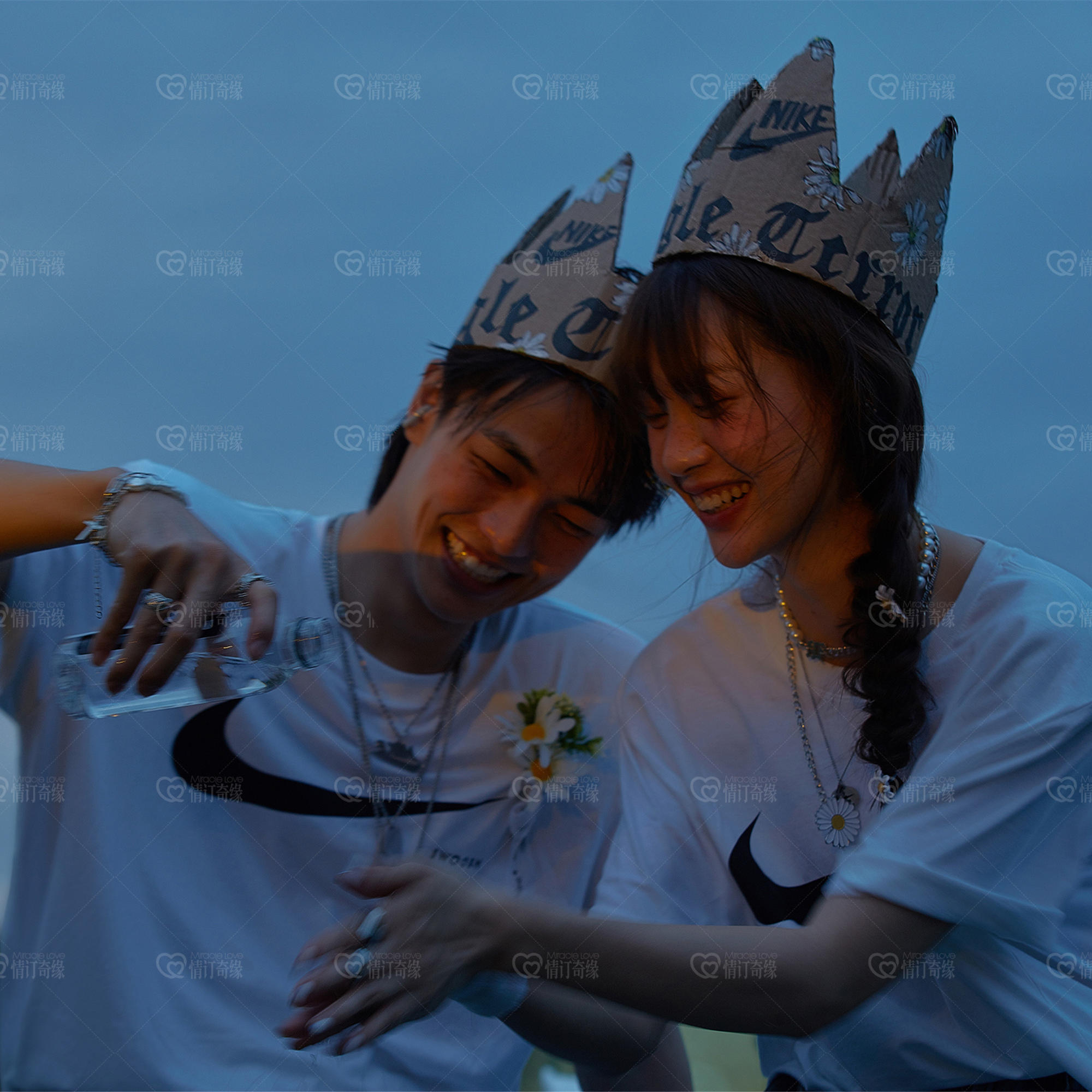 【情订奇缘】清新夜景纪实婚纱照