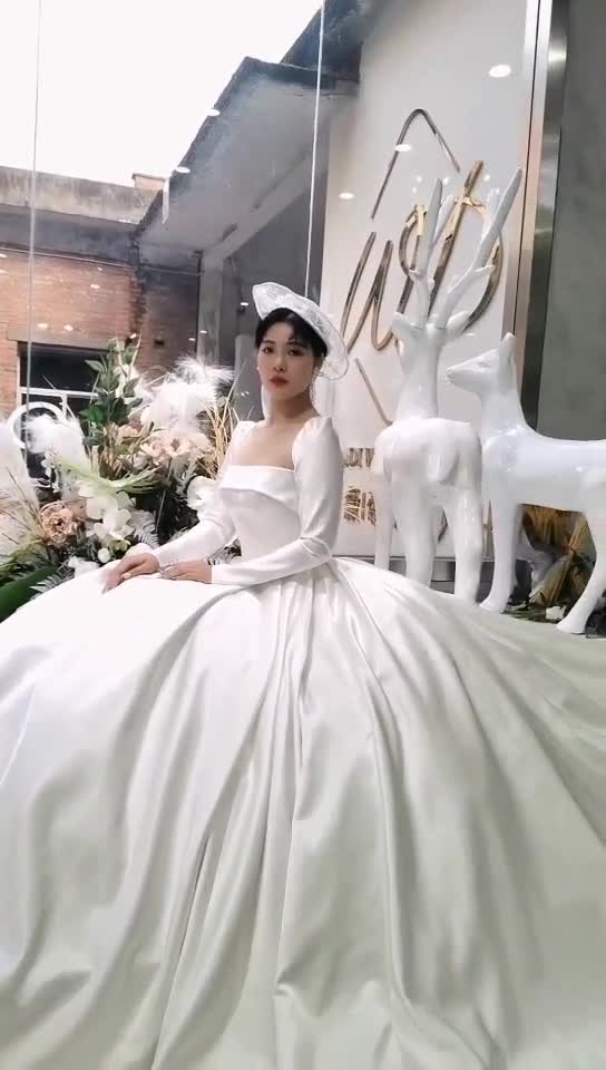 【超高性价比】新娘婚纱3件套+2伴娘服+2伴郎服