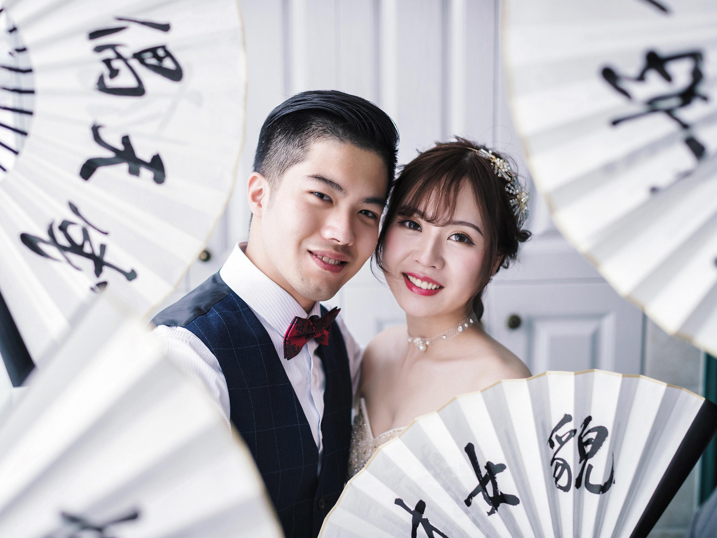 总监级摄影师+底片全送+高级单反相机+50张精修