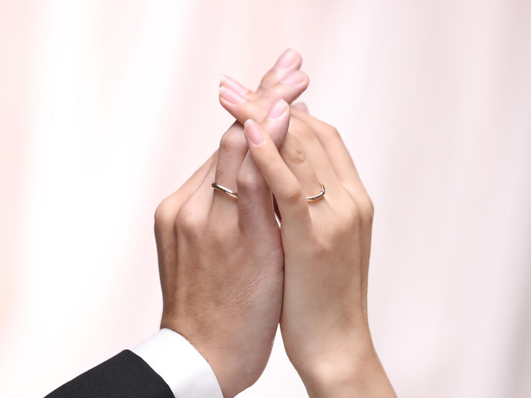 Kismet 18k金求婚戒指-亲吻鱼