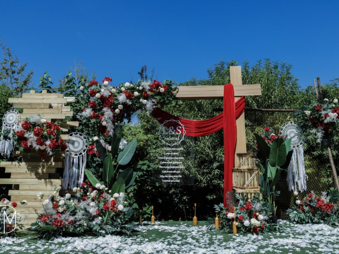 9800就能来一场这么精致的草坪婚礼并含四大金刚