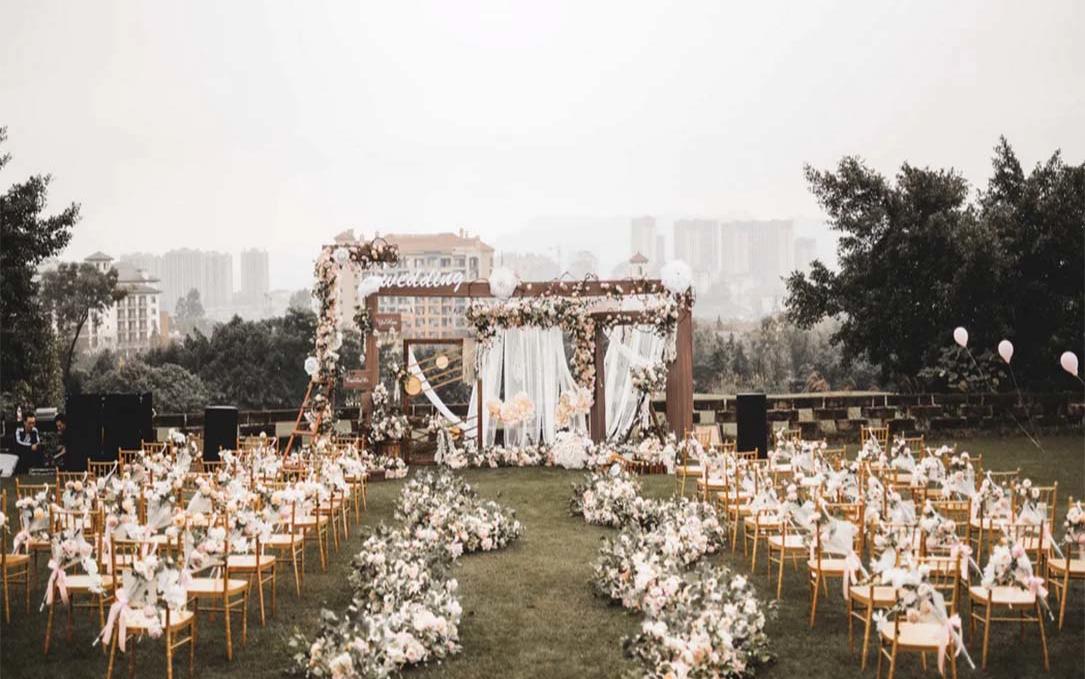 【小幸运】泰式小清新暖色调户外草坪婚礼