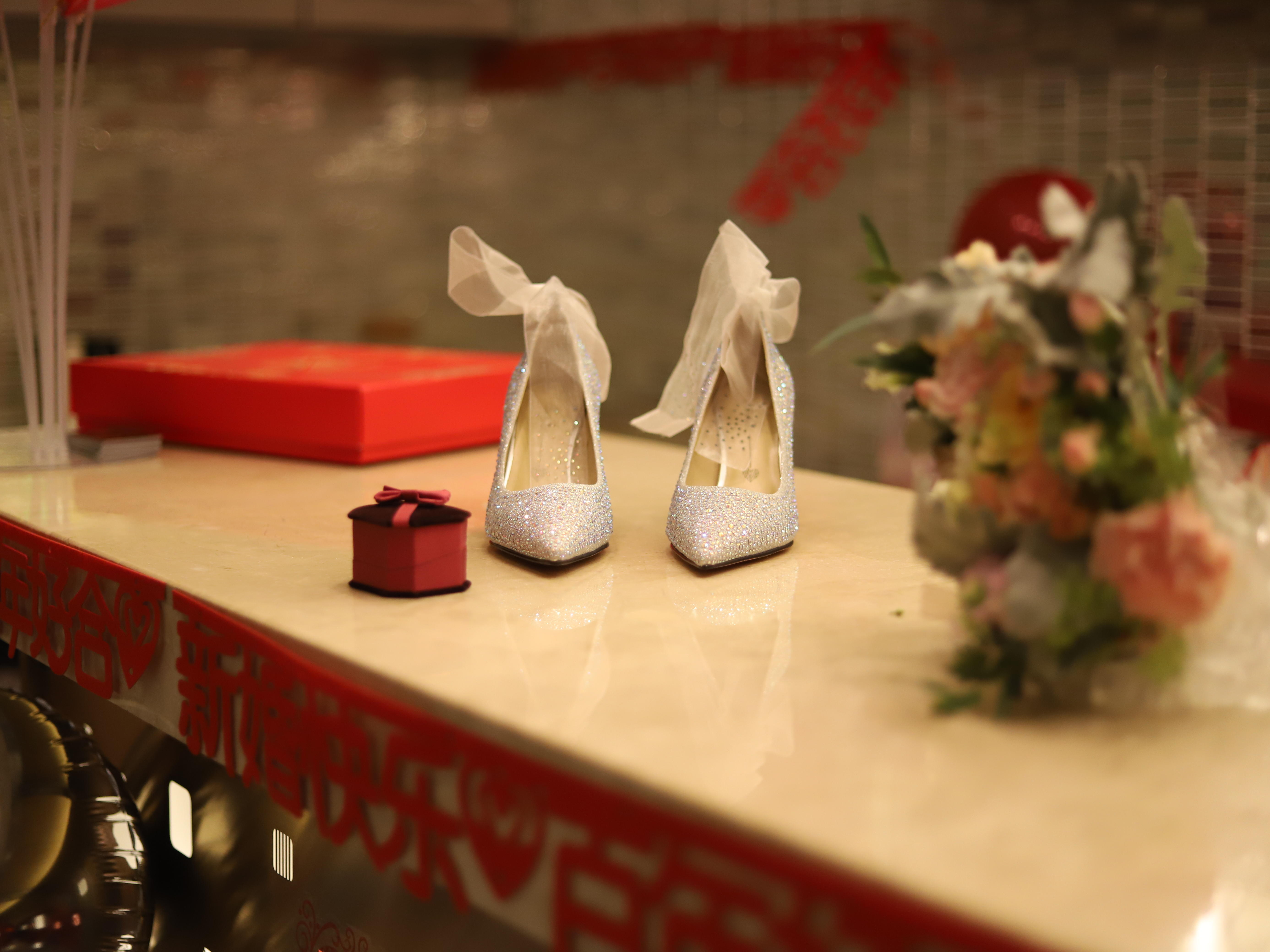 《红馆新娘》资深级化妆师----楠楠老师