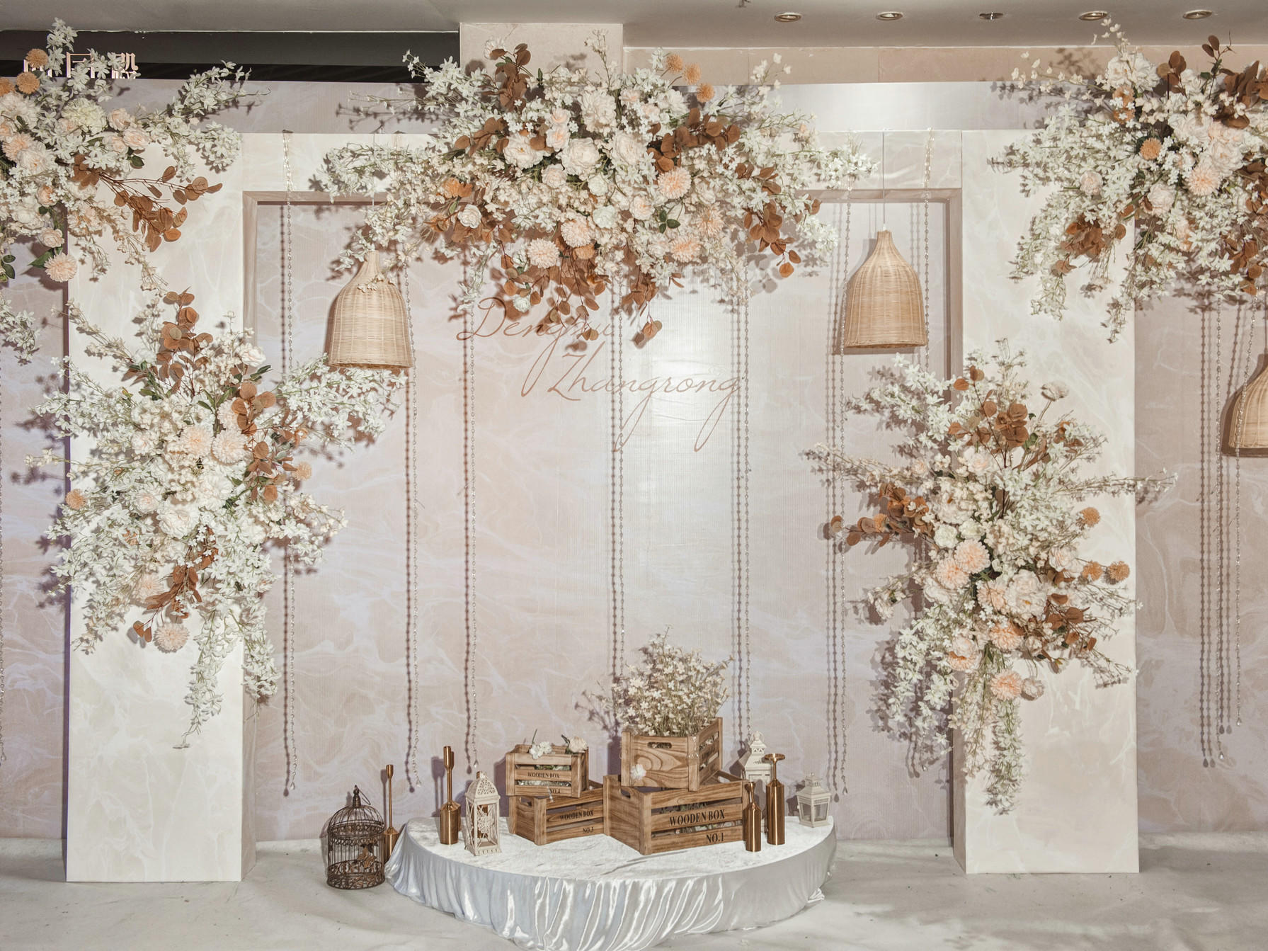 【2020年爆款】跃金 | 香槟金色婚礼 送婚纱