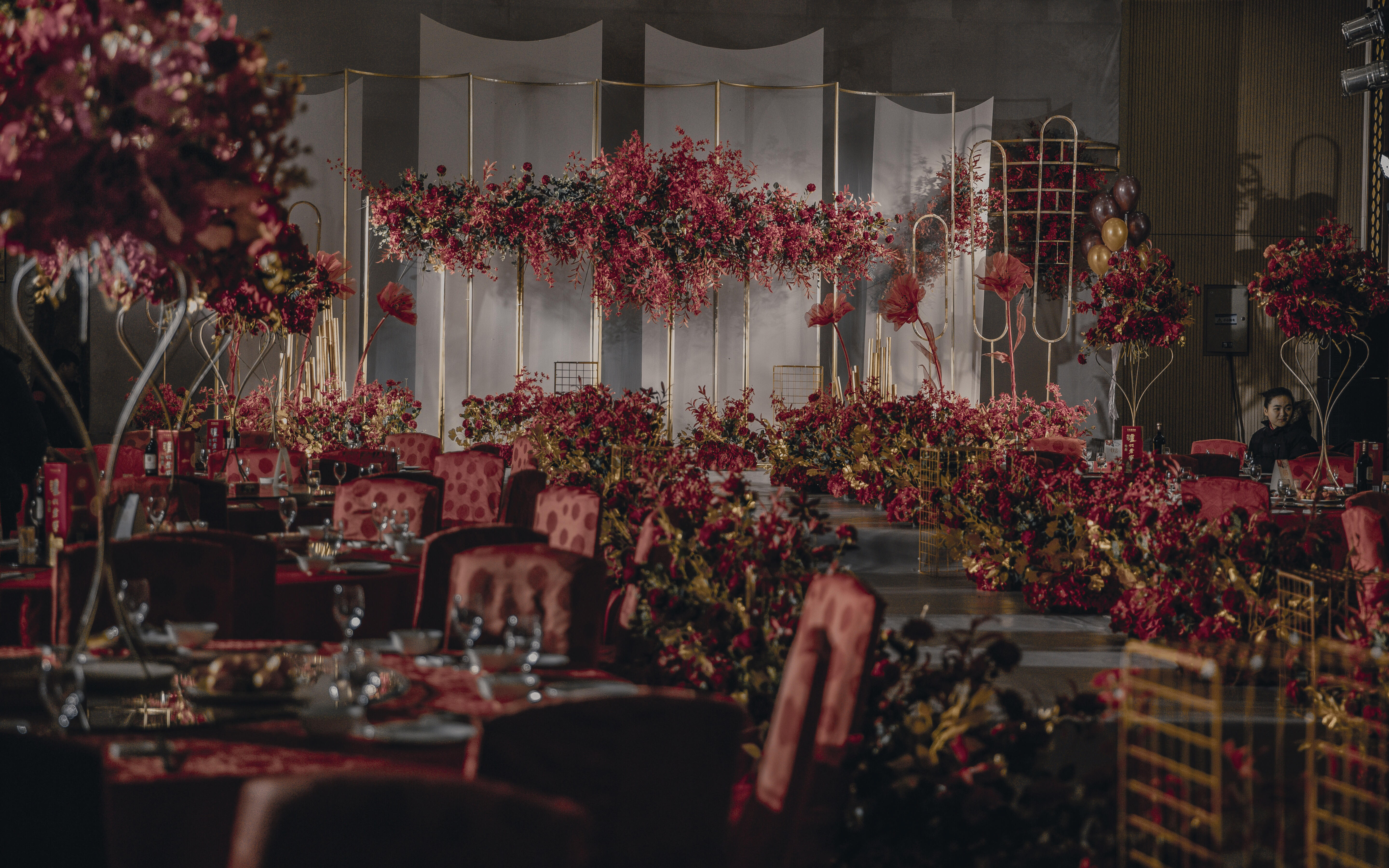 红色欧式宫廷风复古奢华大气婚礼