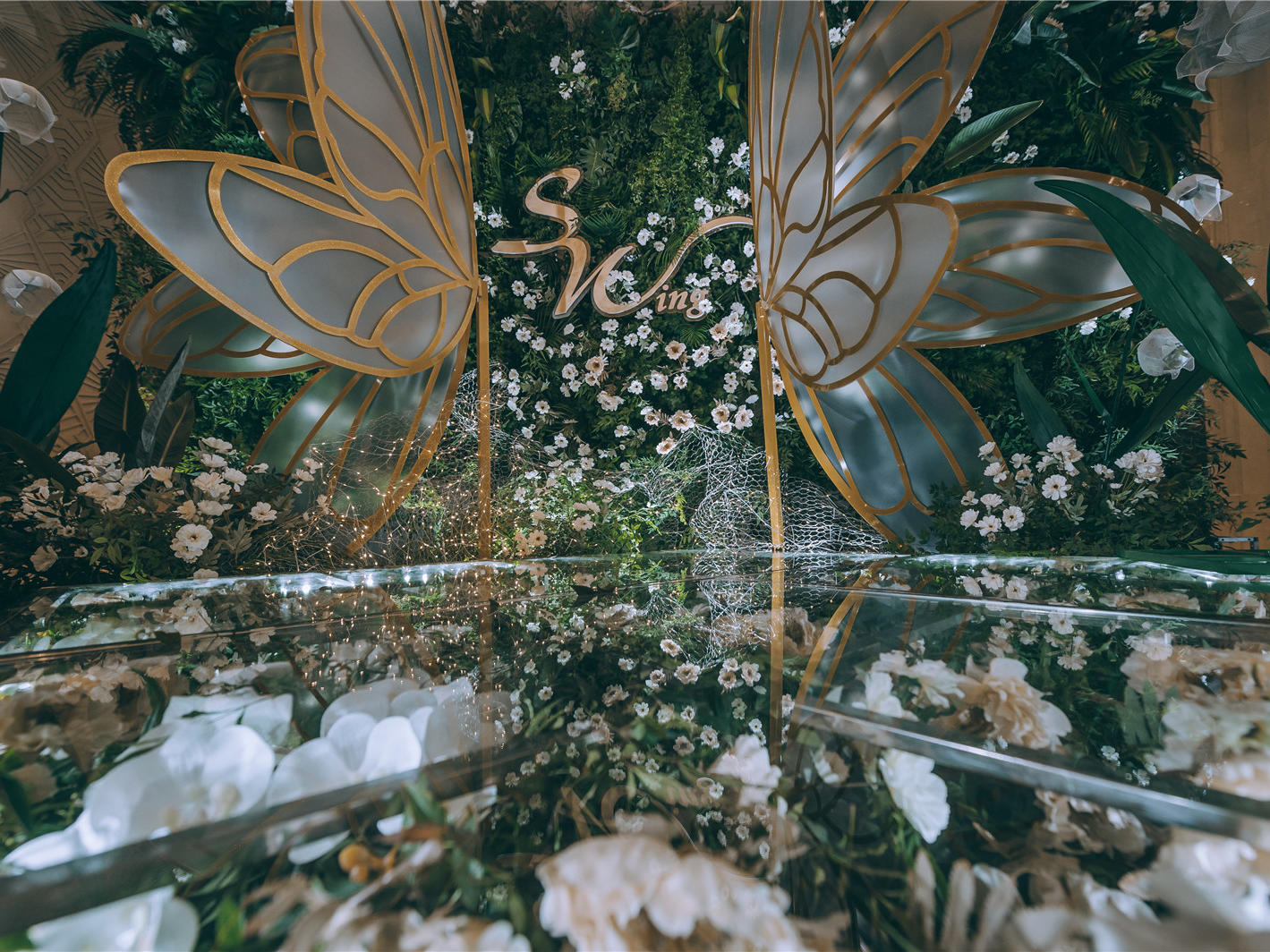 简约韩式白绿/极简秀场风