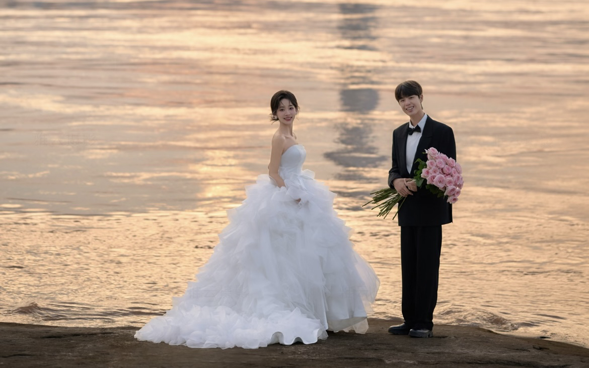 浪漫江景婚紗照