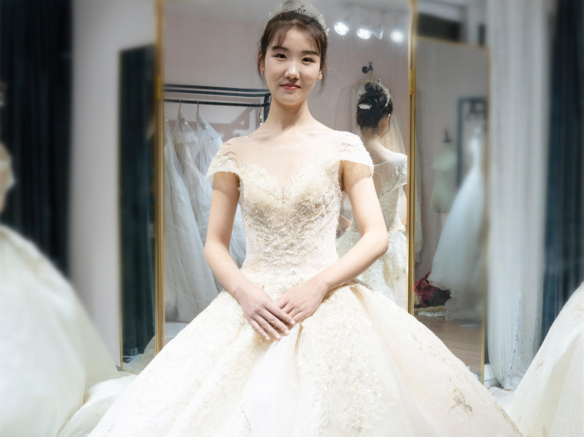 女王气质款主纱婚纱 套餐