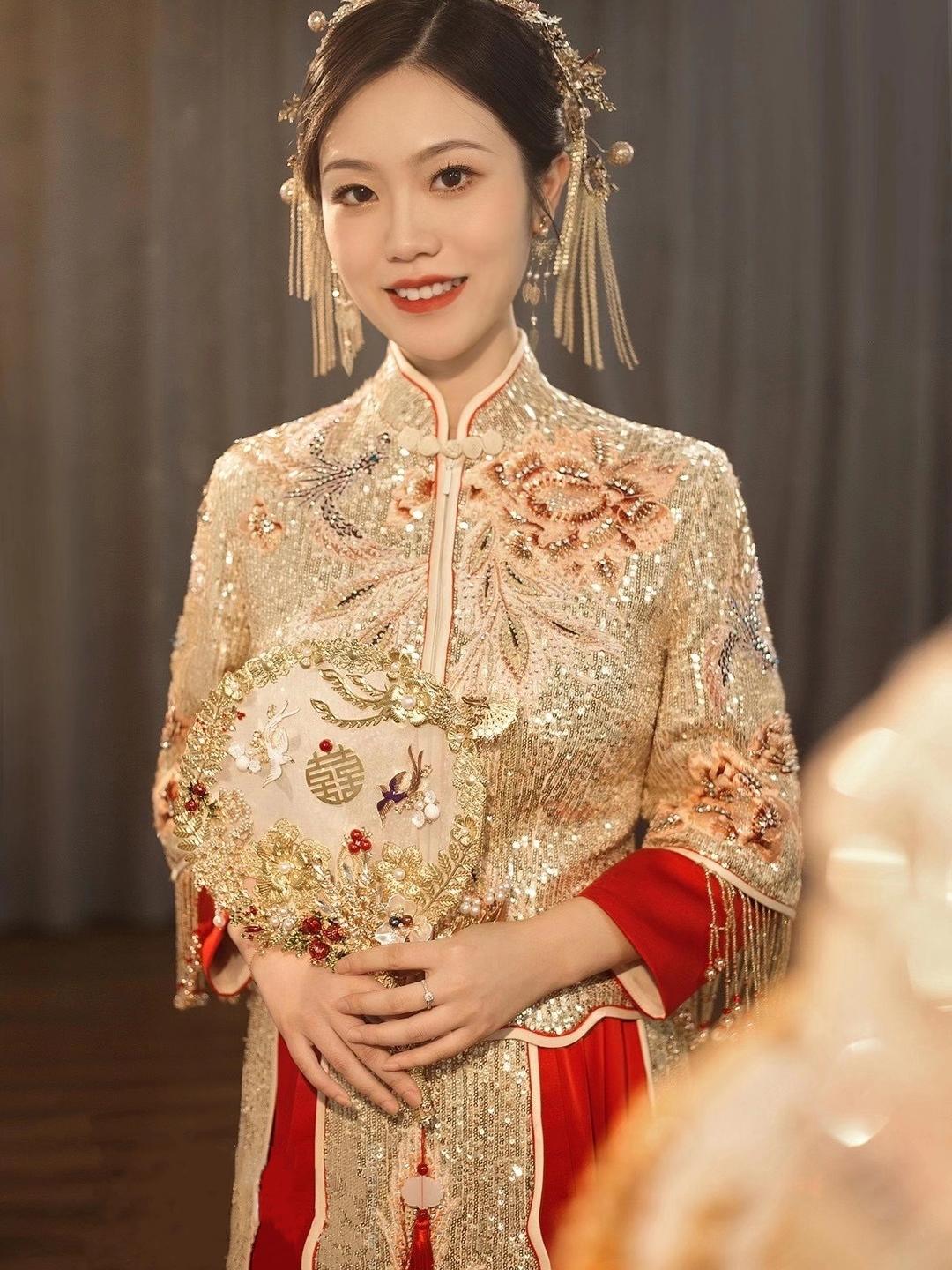 鸾凤和鸣传统中式秀禾服租赁