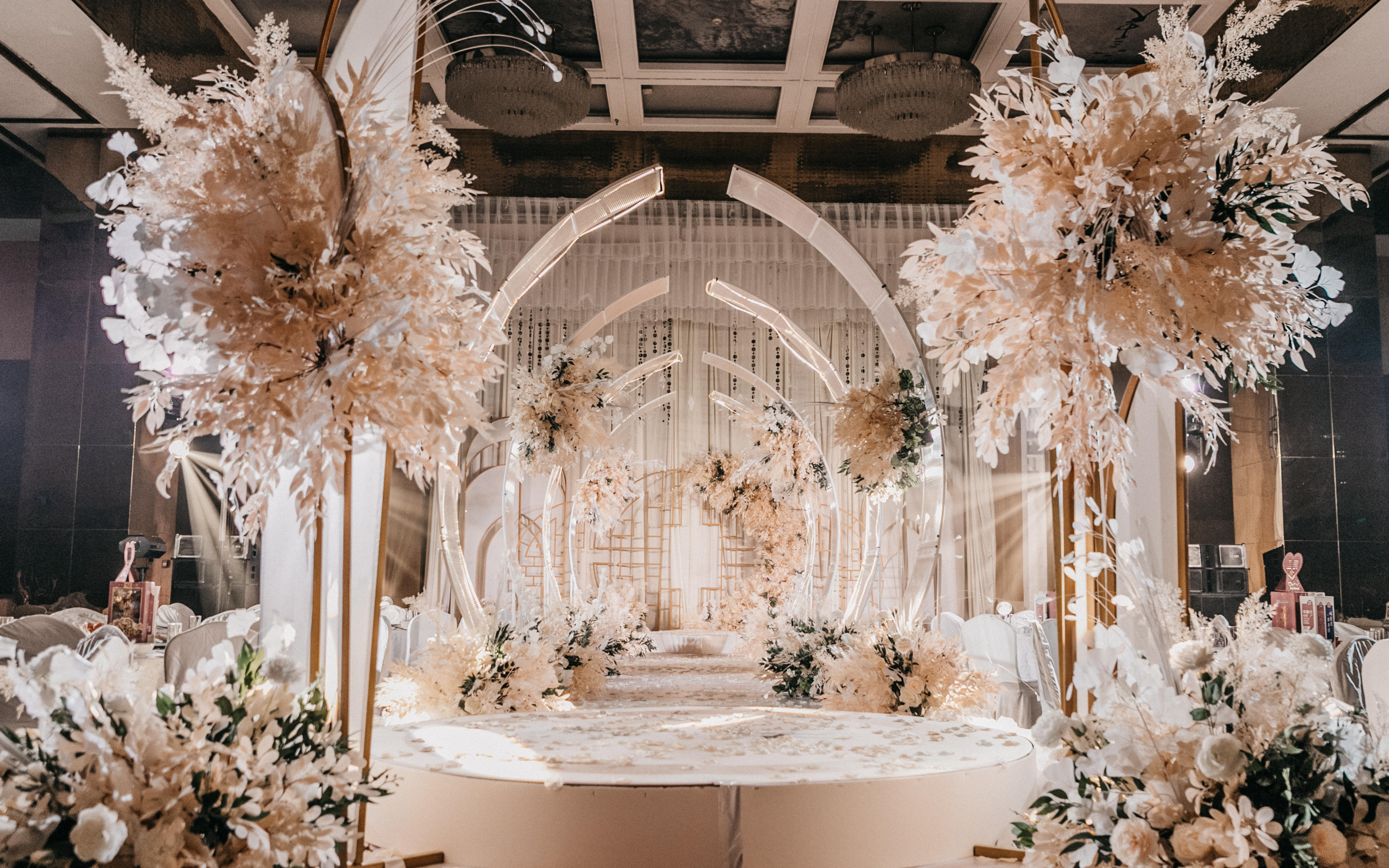 粉色新中式 春天的气息 含四大人员