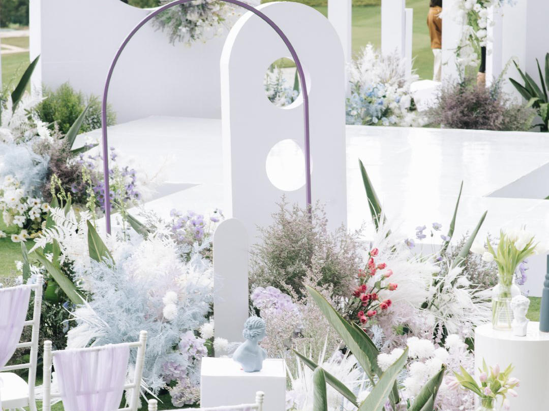 人气鲜花户外婚礼/超高性价比/限时抢购中