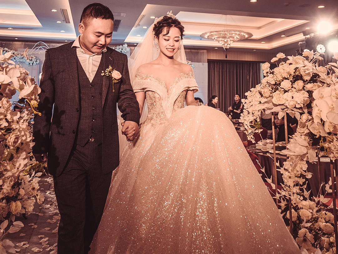 【特惠套餐】 简约大气 白色浅香槟《一生唯你》