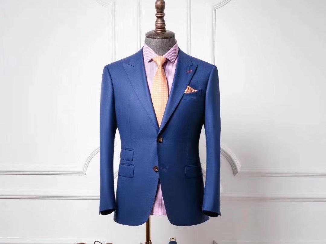 裁圣西服 足不出户可以上门量体裁衣服务的西服定制