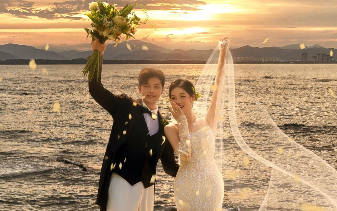 氛圍感拉滿 | 落日把我們的婚紗照鍍上金