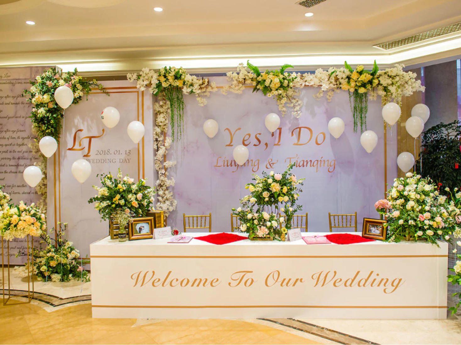 年终钜惠【婚纱礼服全场任选】9990元含四大人员