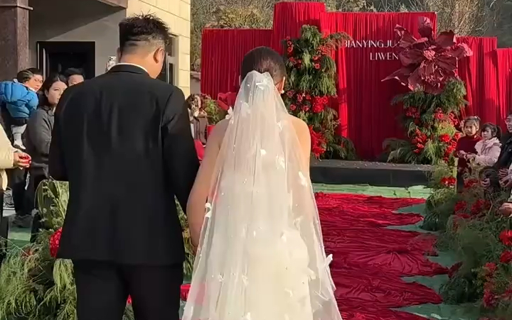 一路繁花相伴，携手共进