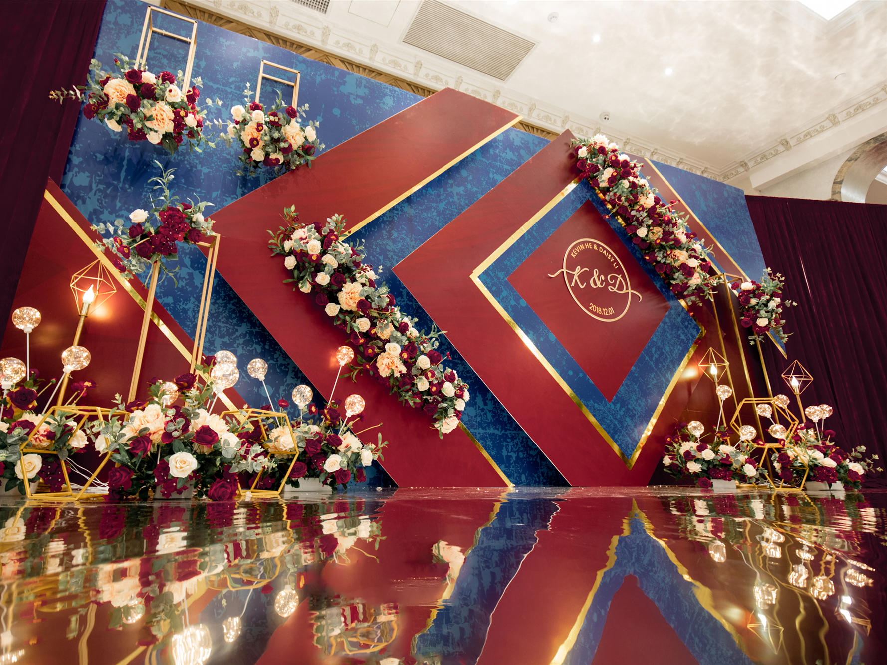 布置+人员+仪式区+灯光+大屏+婚车