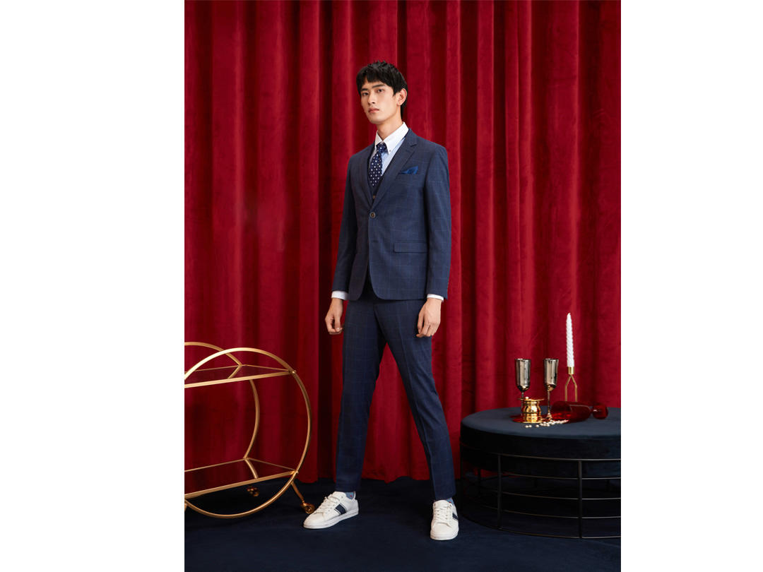 【White白岛造型婚纱礼服】男士西服定制